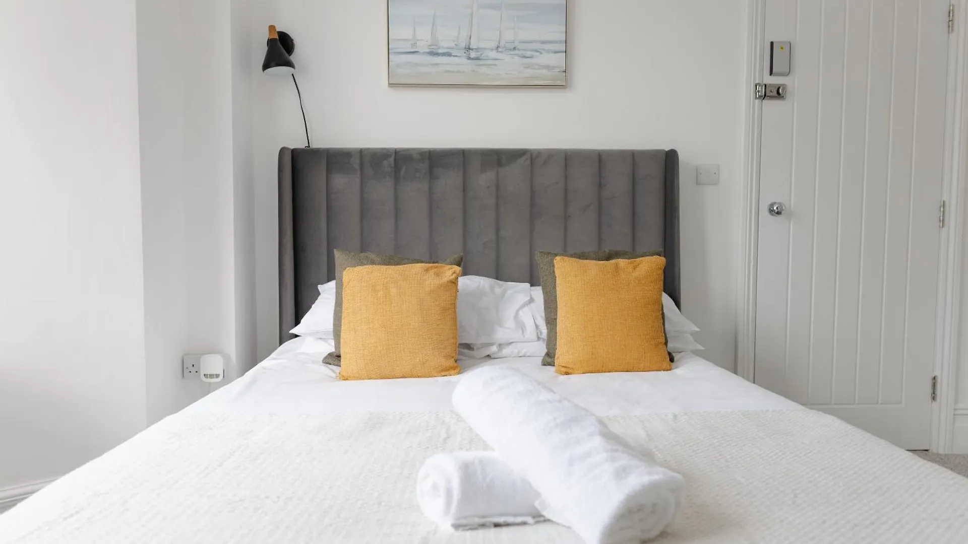 Bay City Studio Apartments Cardiff